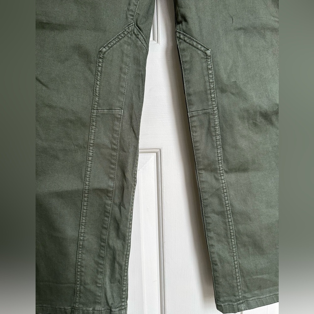 NWT Pilcro Anthropologie The Wanderer Green Pants- Size 31 - Picture 4 of 11